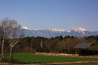 左北岳（日本で二番目に高い山）右甲斐駒ケ岳